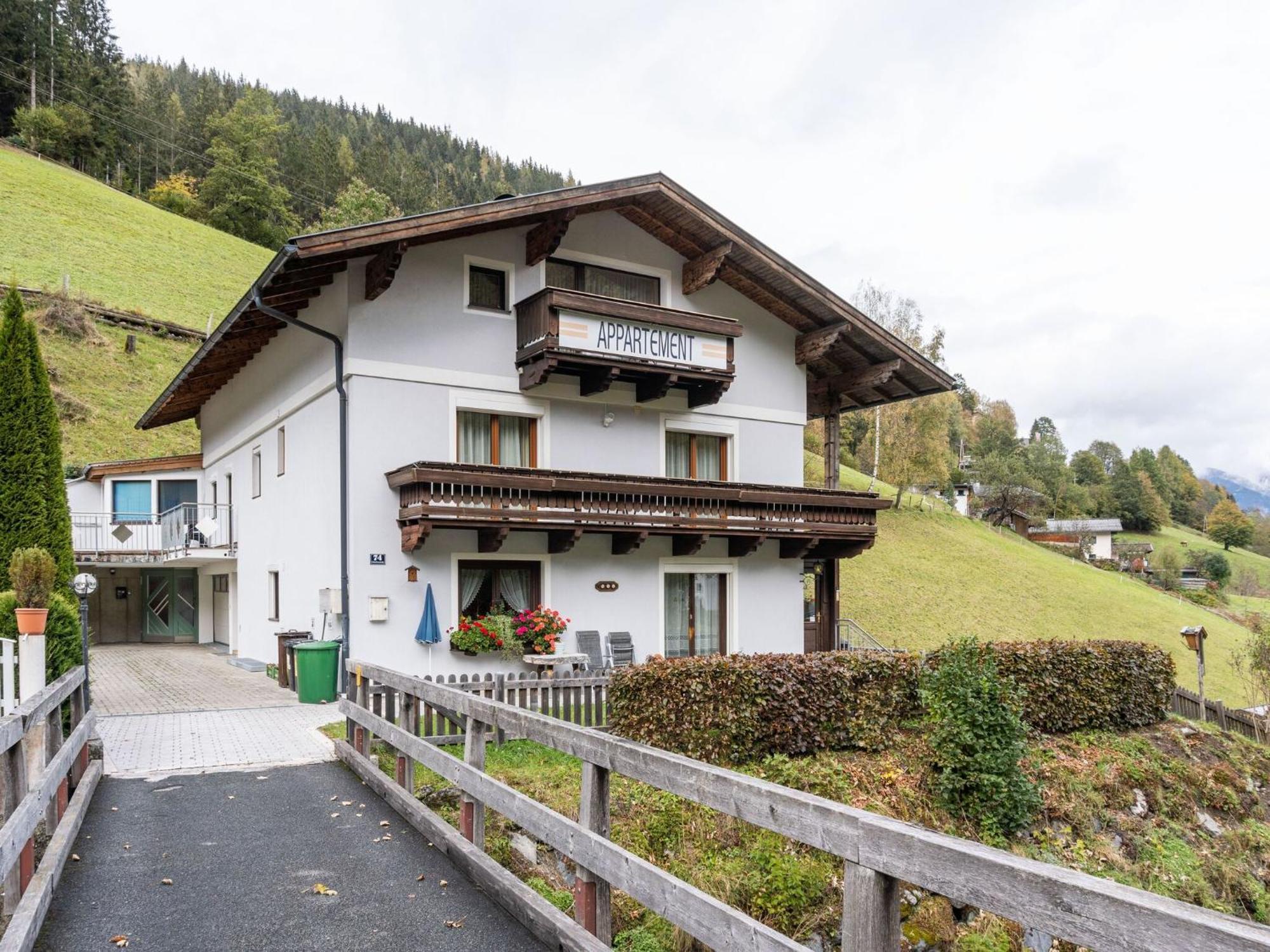 Beautiful Apartment In Zell Am See Near Ski Area ภายนอก รูปภาพ